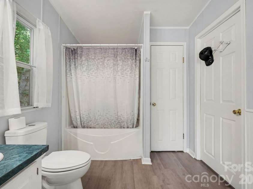 4833 Maralane Trail, Denver, NC 28037.  MLS# CAR4432544, YatesRealty ID 55612. 