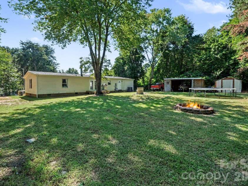 4833 Maralane Trail, Denver, NC 28037.  MLS# CAR4432544, YatesRealty ID 55612. 