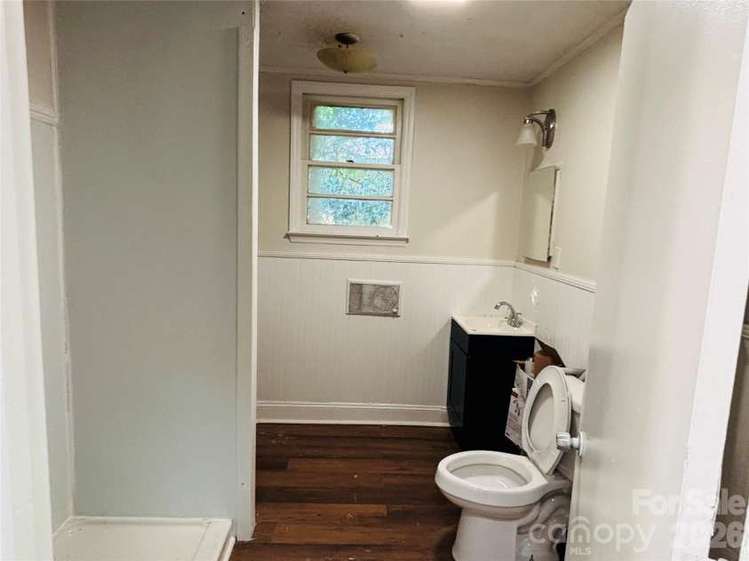 401 Hill Street, Gastonia, NC 28052.  MLS# CAR4432910, YatesRealty ID 55613. 