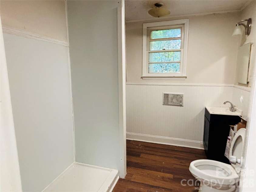 401 Hill Street, Gastonia, NC 28052.  MLS# CAR4432910, YatesRealty ID 55613. 
