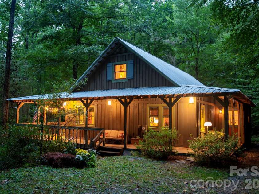 2218 Mountain Page Road, Saluda, NC 28773.  MLS# CAR4431593, YatesRealty ID 55614. 