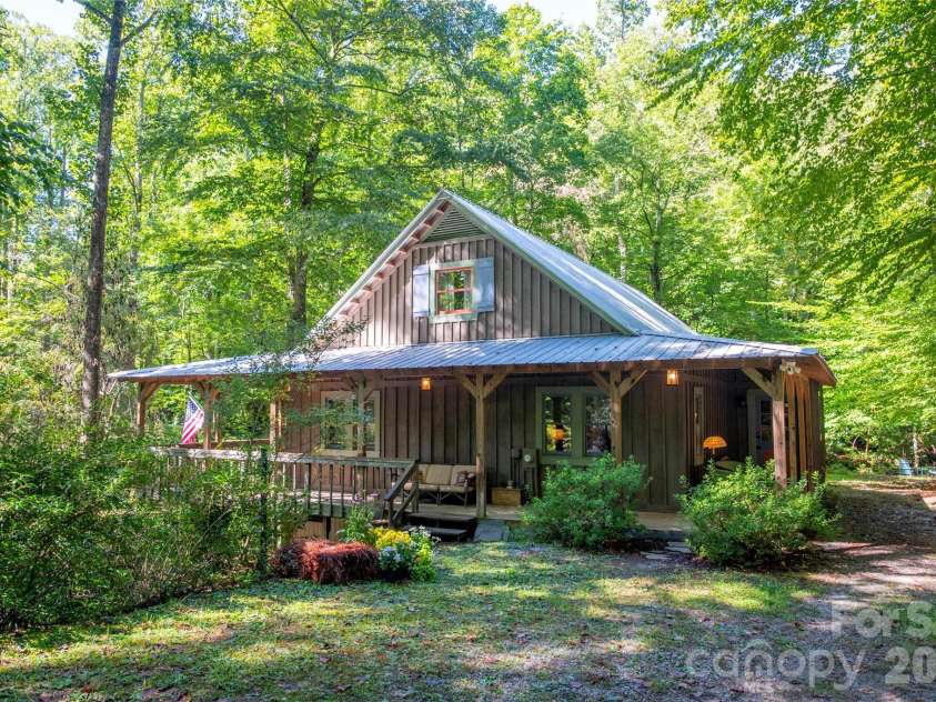2218 Mountain Page Road, Saluda, NC 28773.  MLS# CAR4431593, YatesRealty ID 55614. 