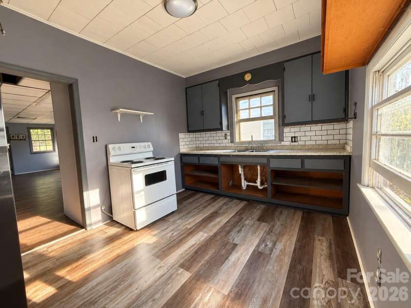 1727 Spencer Mountain Road, Gastonia, NC 28054.  MLS# CAR4432632, YatesRealty ID 55616. 