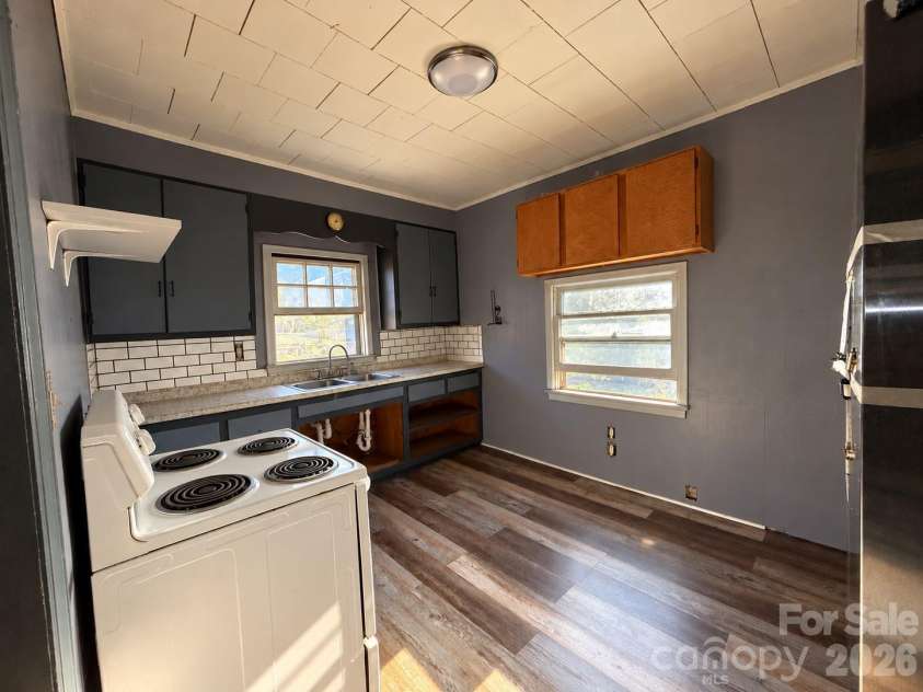 1727 Spencer Mountain Road, Gastonia, NC 28054.  MLS# CAR4432632, YatesRealty ID 55616. 