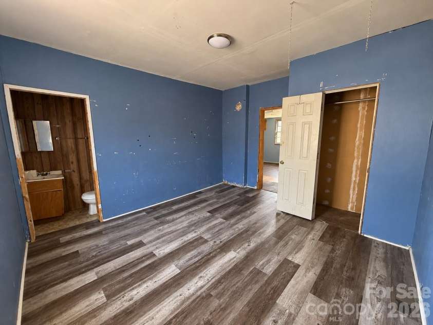1727 Spencer Mountain Road, Gastonia, NC 28054.  MLS# CAR4432632, YatesRealty ID 55616. 