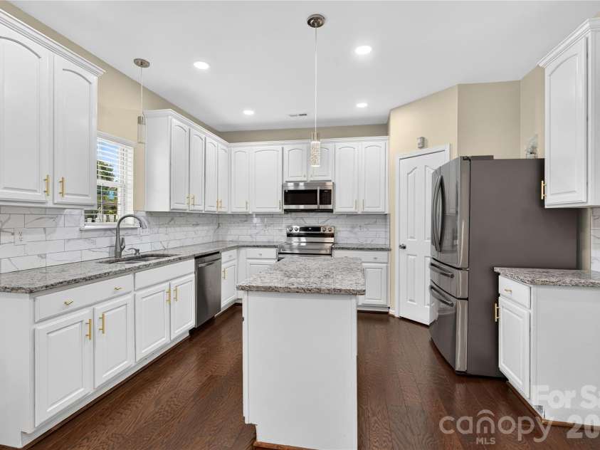 11019 Woods Corner Court, Charlotte, NC 28277.  MLS# CAR4433037, YatesRealty ID 55617. 