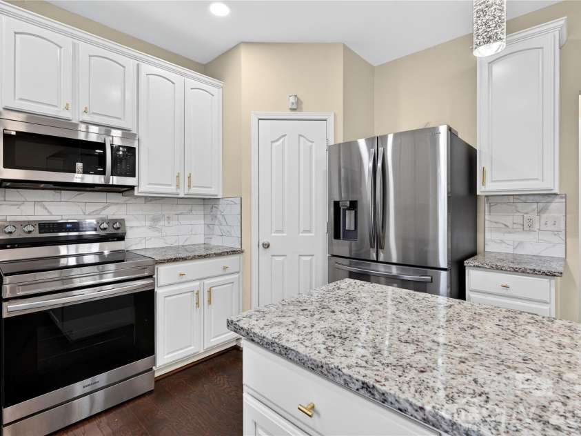 11019 Woods Corner Court, Charlotte, NC 28277.  MLS# CAR4433037, YatesRealty ID 55617. 