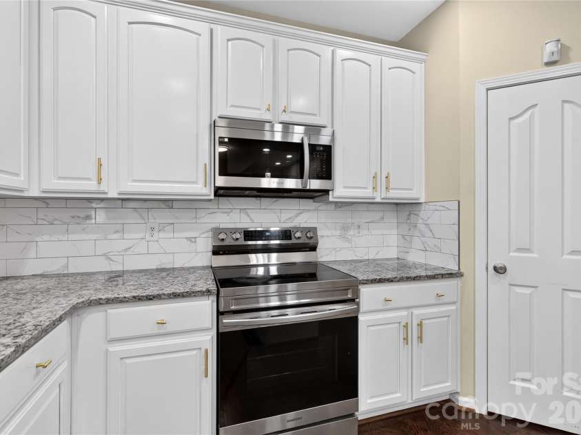 11019 Woods Corner Court, Charlotte, NC 28277.  MLS# CAR4433037, YatesRealty ID 55617. 
