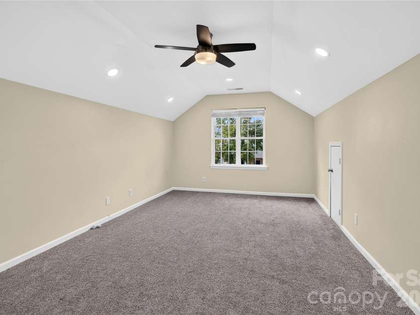 11019 Woods Corner Court, Charlotte, NC 28277.  MLS# CAR4433037, YatesRealty ID 55617. 