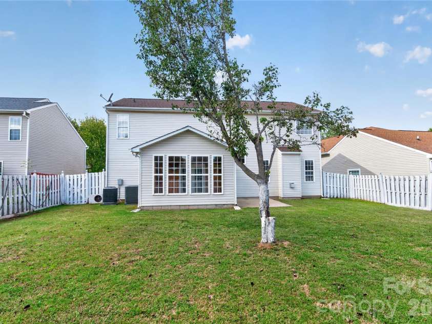 11019 Woods Corner Court, Charlotte, NC 28277.  MLS# CAR4433037, YatesRealty ID 55617. 