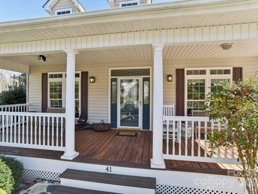 41 Golden Pond Way, Hendersonville, NC 28791.  MLS# CAR4237615, YatesRealty ID 5562. A welcoming entrance to this inviting and beautiful home