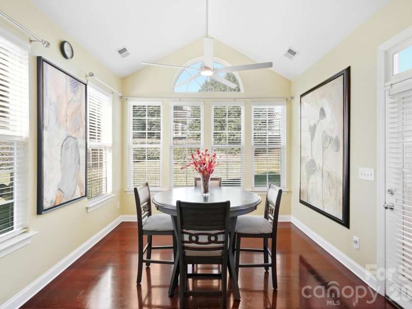 10110 Loch Lomond Drive, Charlotte, NC 28278.  MLS# CAR4428939, YatesRealty ID 55620. 