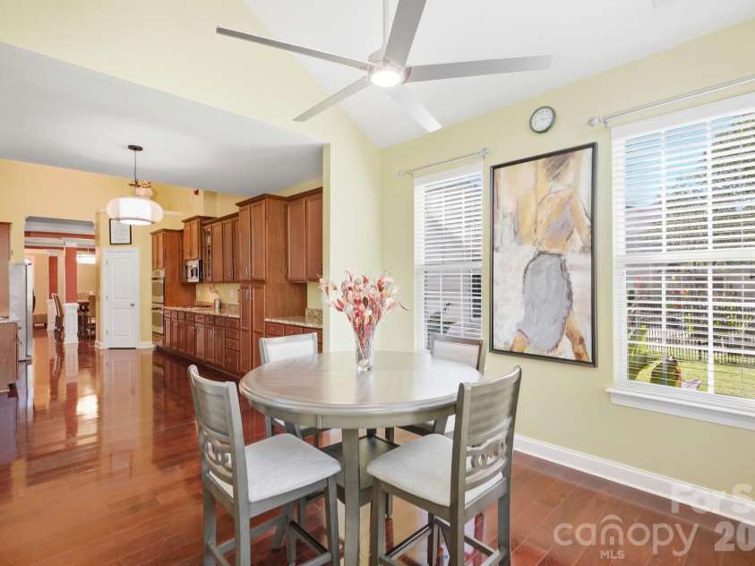 10110 Loch Lomond Drive, Charlotte, NC 28278.  MLS# CAR4428939, YatesRealty ID 55620. 