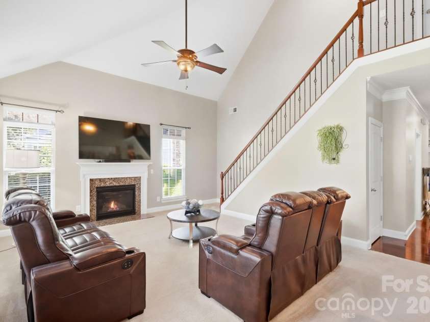 10110 Loch Lomond Drive, Charlotte, NC 28278.  MLS# CAR4428939, YatesRealty ID 55620. 