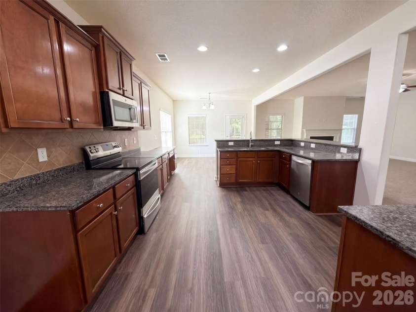 2633 Park Ridge Boulevard, Rock Hill, SC 29732.  MLS# CAR4433046, YatesRealty ID 55621. 