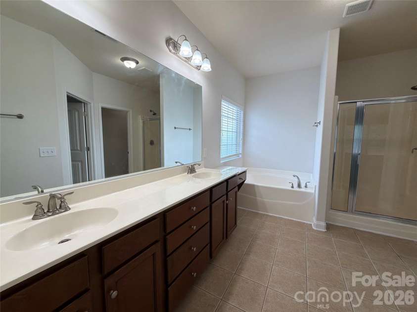2633 Park Ridge Boulevard, Rock Hill, SC 29732.  MLS# CAR4433046, YatesRealty ID 55621. 