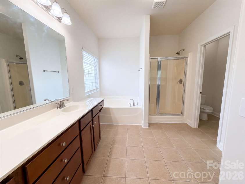 2633 Park Ridge Boulevard, Rock Hill, SC 29732.  MLS# CAR4433046, YatesRealty ID 55621. 