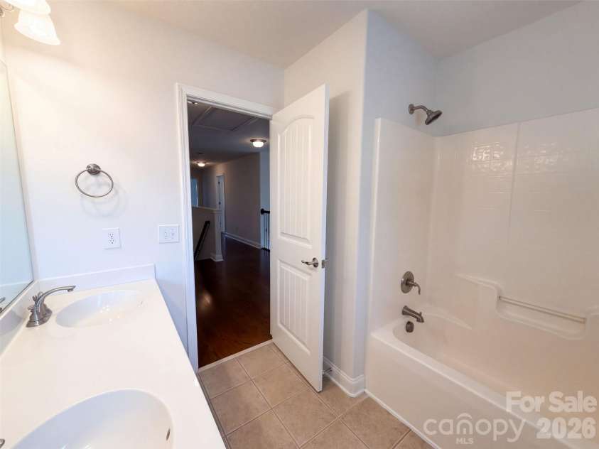 2633 Park Ridge Boulevard, Rock Hill, SC 29732.  MLS# CAR4433046, YatesRealty ID 55621. 