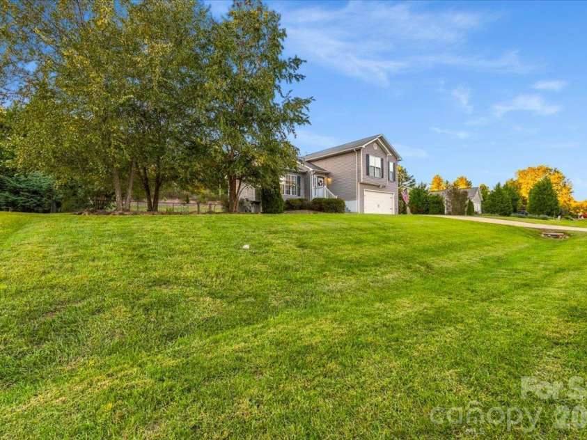 106 River Glen Drive, Morganton, NC 28655.  MLS# CAR4432425, YatesRealty ID 55622. 