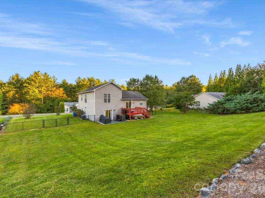 106 River Glen Drive, Morganton, NC 28655.  MLS# CAR4432425, YatesRealty ID 55622. Large Yard!