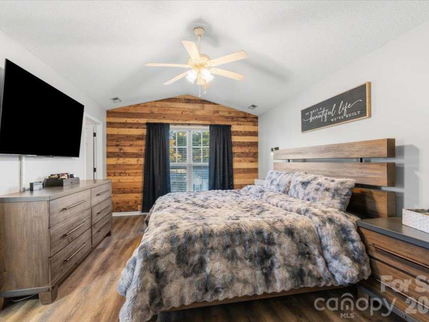 106 River Glen Drive, Morganton, NC 28655.  MLS# CAR4432425, YatesRealty ID 55622. Primary Suite