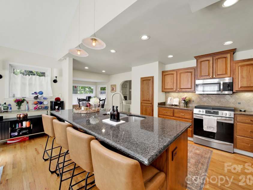 1219 Honeybee Trail, Fort Mill, SC 29715.  MLS# CAR4432004, YatesRealty ID 55625. 