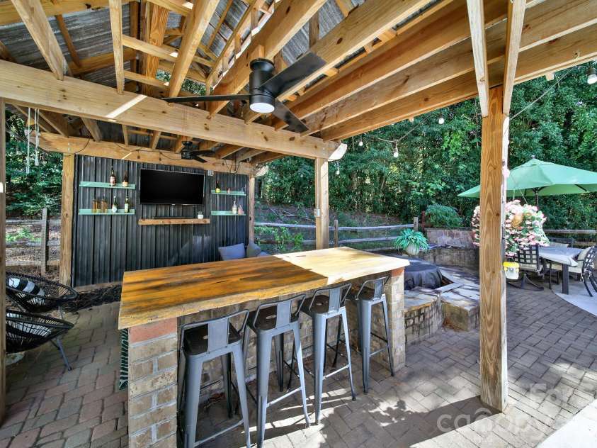 1219 Honeybee Trail, Fort Mill, SC 29715.  MLS# CAR4432004, YatesRealty ID 55625. 