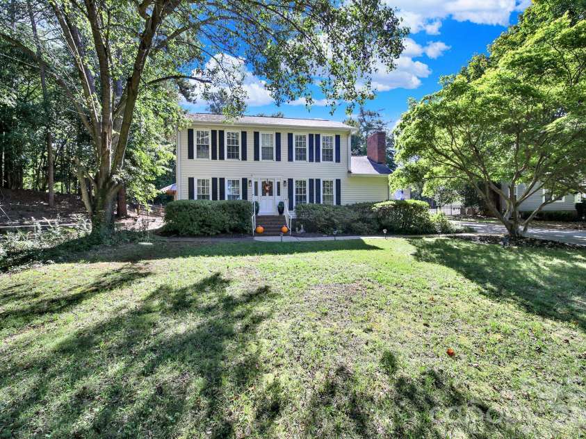 1219 Honeybee Trail, Fort Mill, SC 29715.  MLS# CAR4432004, YatesRealty ID 55625. 