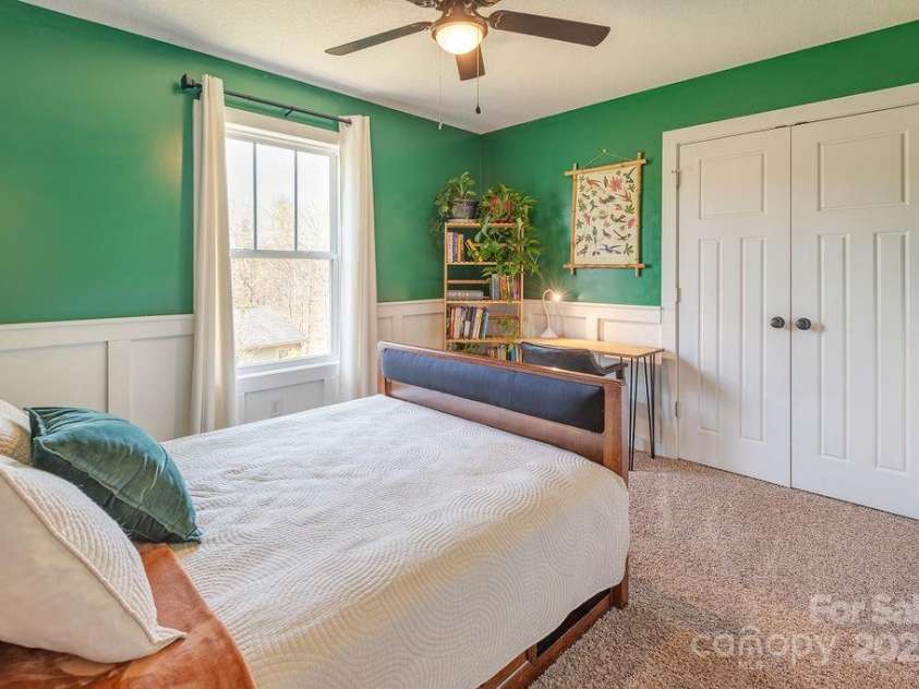 29 Herringbone Drive, Asheville, NC 28806.  MLS# CAR4238348, YatesRealty ID 5563. 