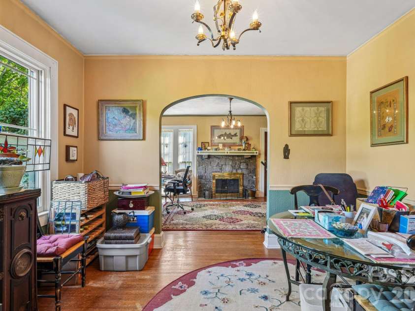 6007 Statesville Road, Charlotte, NC 28269.  MLS# CAR4432976, YatesRealty ID 55631. 