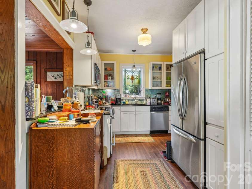 6007 Statesville Road, Charlotte, NC 28269.  MLS# CAR4432976, YatesRealty ID 55631. 
