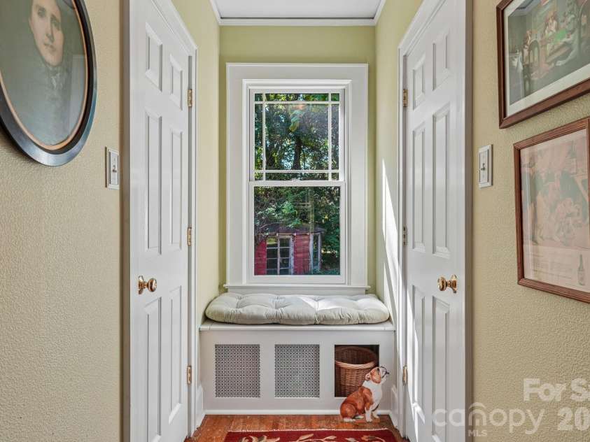 6007 Statesville Road, Charlotte, NC 28269.  MLS# CAR4432976, YatesRealty ID 55631. 