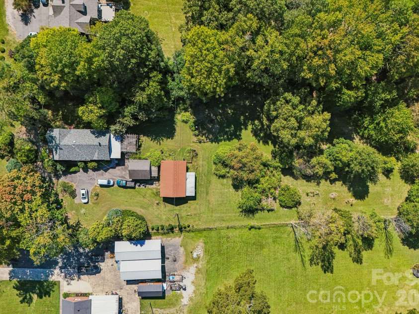 6007 Statesville Road, Charlotte, NC 28269.  MLS# CAR4432976, YatesRealty ID 55631. 