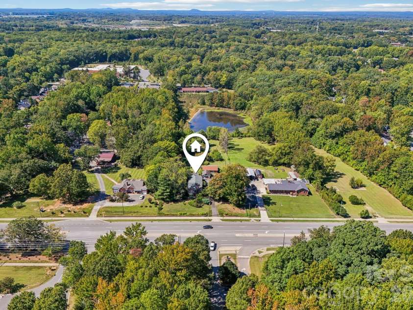 6007 Statesville Road, Charlotte, NC 28269.  MLS# CAR4432976, YatesRealty ID 55631. 