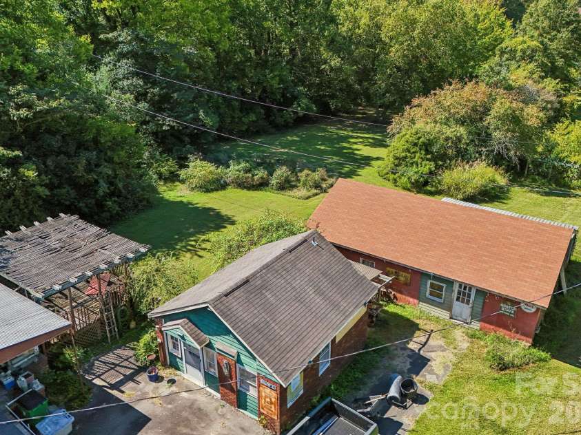 6007 Statesville Road, Charlotte, NC 28269.  MLS# CAR4432976, YatesRealty ID 55631. 