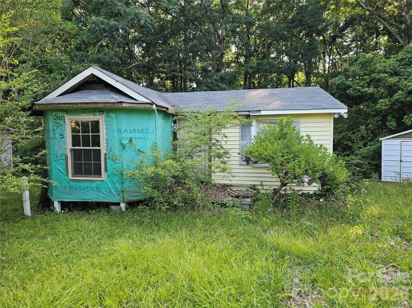 3409 Fincher Road, Matthews, NC 28104.  MLS# CAR4432905, YatesRealty ID 55633. 