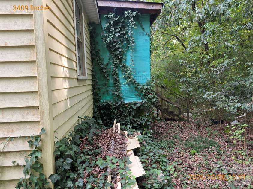 3409 Fincher Road, Matthews, NC 28104.  MLS# CAR4432905, YatesRealty ID 55633. 
