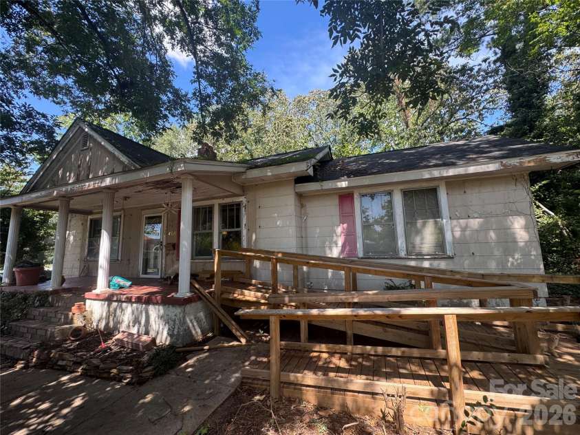 408 Davidson Avenue, Gastonia, NC 28054.  MLS# CAR4428025, YatesRealty ID 55634. 