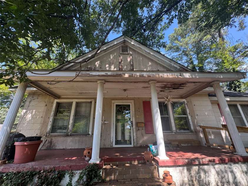 408 Davidson Avenue, Gastonia, NC 28054.  MLS# CAR4428025, YatesRealty ID 55634. 