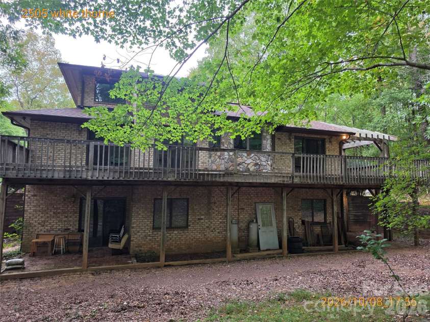 2505 White Thorne Lane, Waxhaw, NC 28173.  MLS# CAR4430251, YatesRealty ID 55635. 