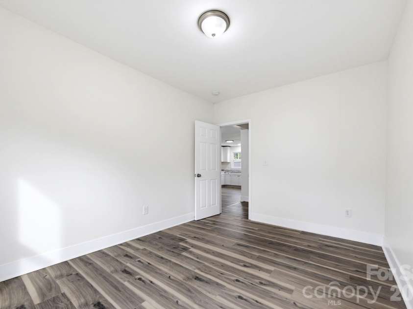 1014 8th Street, Statesville, NC 28677.  MLS# CAR4428447, YatesRealty ID 55636. 