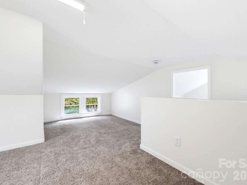 1014 8th Street, Statesville, NC 28677.  MLS# CAR4428447, YatesRealty ID 55636. 