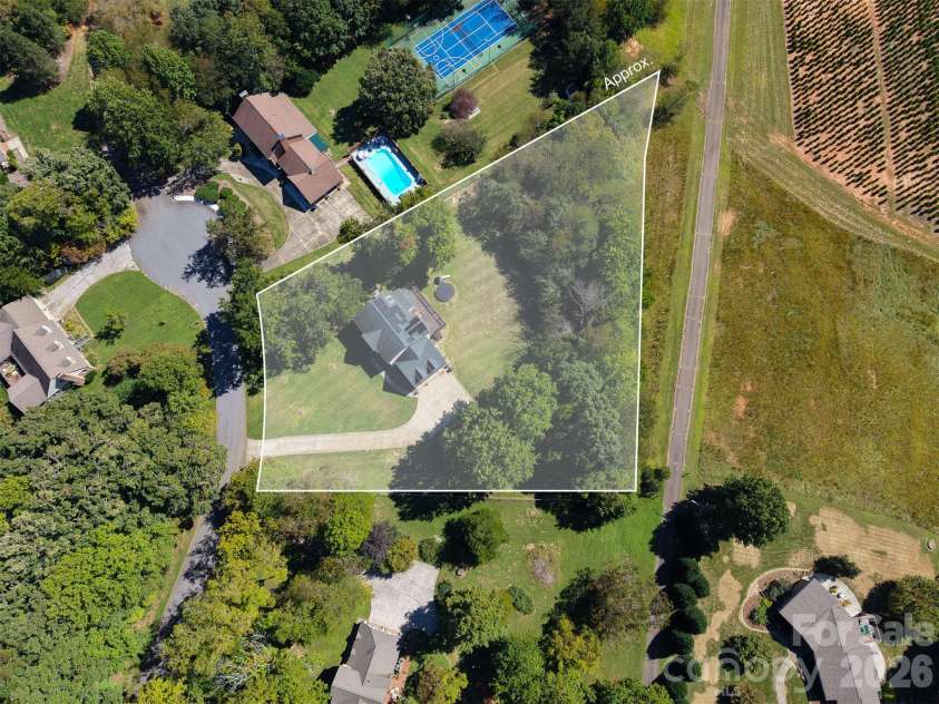 316 La Foret Drive, Morganton, NC 28655.  MLS# CAR4432541, YatesRealty ID 55637. 