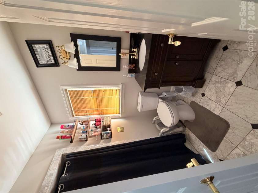 316 La Foret Drive, Morganton, NC 28655.  MLS# CAR4432541, YatesRealty ID 55637. Main Bath