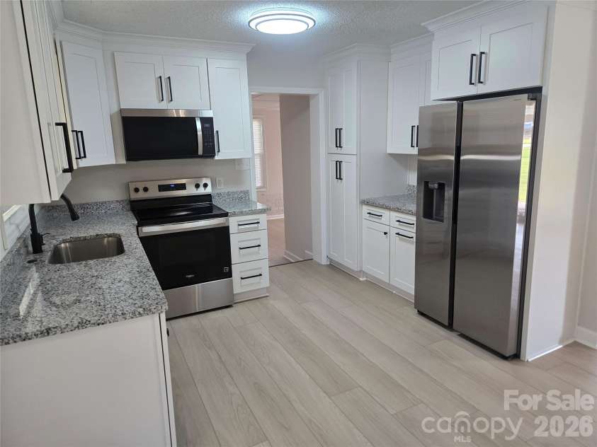 421 Nixon Road, Statesville, NC 28625.  MLS# CAR4430934, YatesRealty ID 55639. 