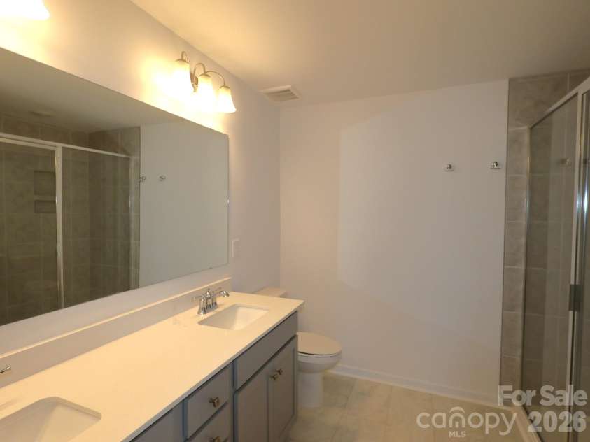 380 Hendley Drive, York, SC 29745.  MLS# CAR4360500, YatesRealty ID 5564. Owner's suite