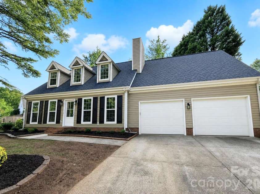 10320 Conistan Place, Cornelius, NC 28031.  MLS# CAR4432638, YatesRealty ID 55641. 