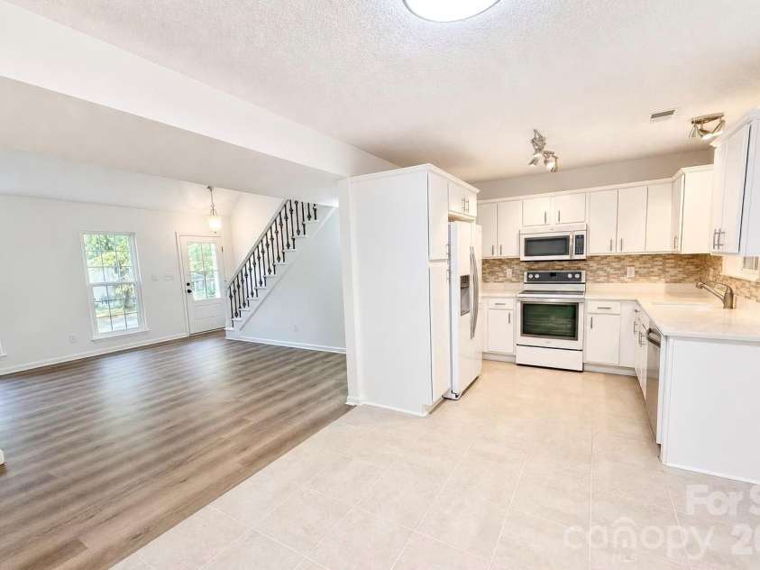 10320 Conistan Place, Cornelius, NC 28031.  MLS# CAR4432638, YatesRealty ID 55641. 