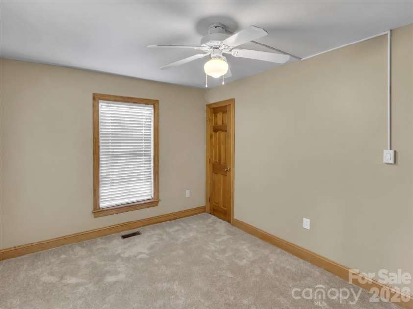 206 Sams Trail, Waynesville, NC 28786.  MLS# CAR4433077, YatesRealty ID 55642. 