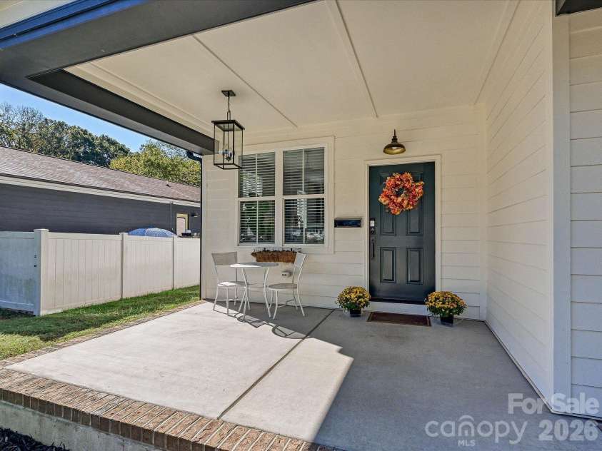 914 Flint Street Extension, Rock Hill, SC 29730.  MLS# CAR4432711, YatesRealty ID 55643. Covered front porch